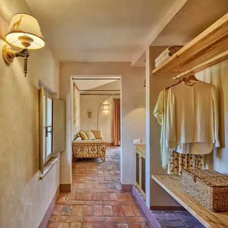 Farm stay La Pescaia Resort *