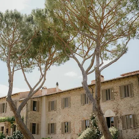 La Pescaia Resort *