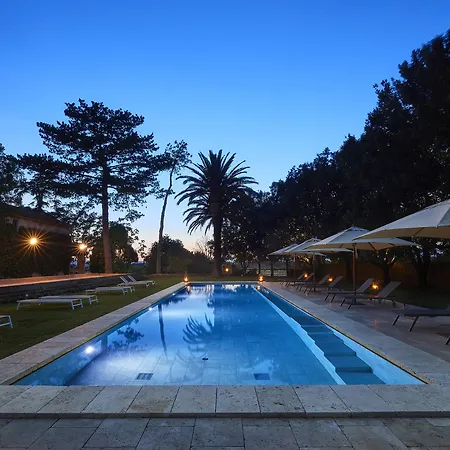 La Pescaia Resort *