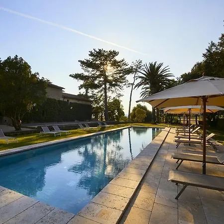 Farm stay La Pescaia Resort *